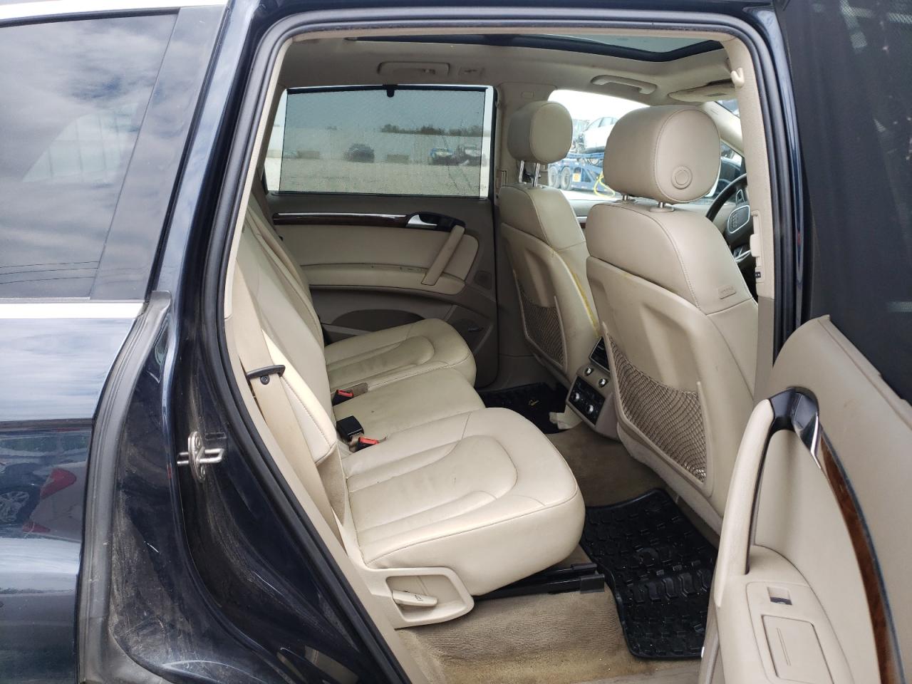 Photo 6 from auction – 2010 AUDI Q7 PRESTIG with VIN WA1DVAFE3AD008044