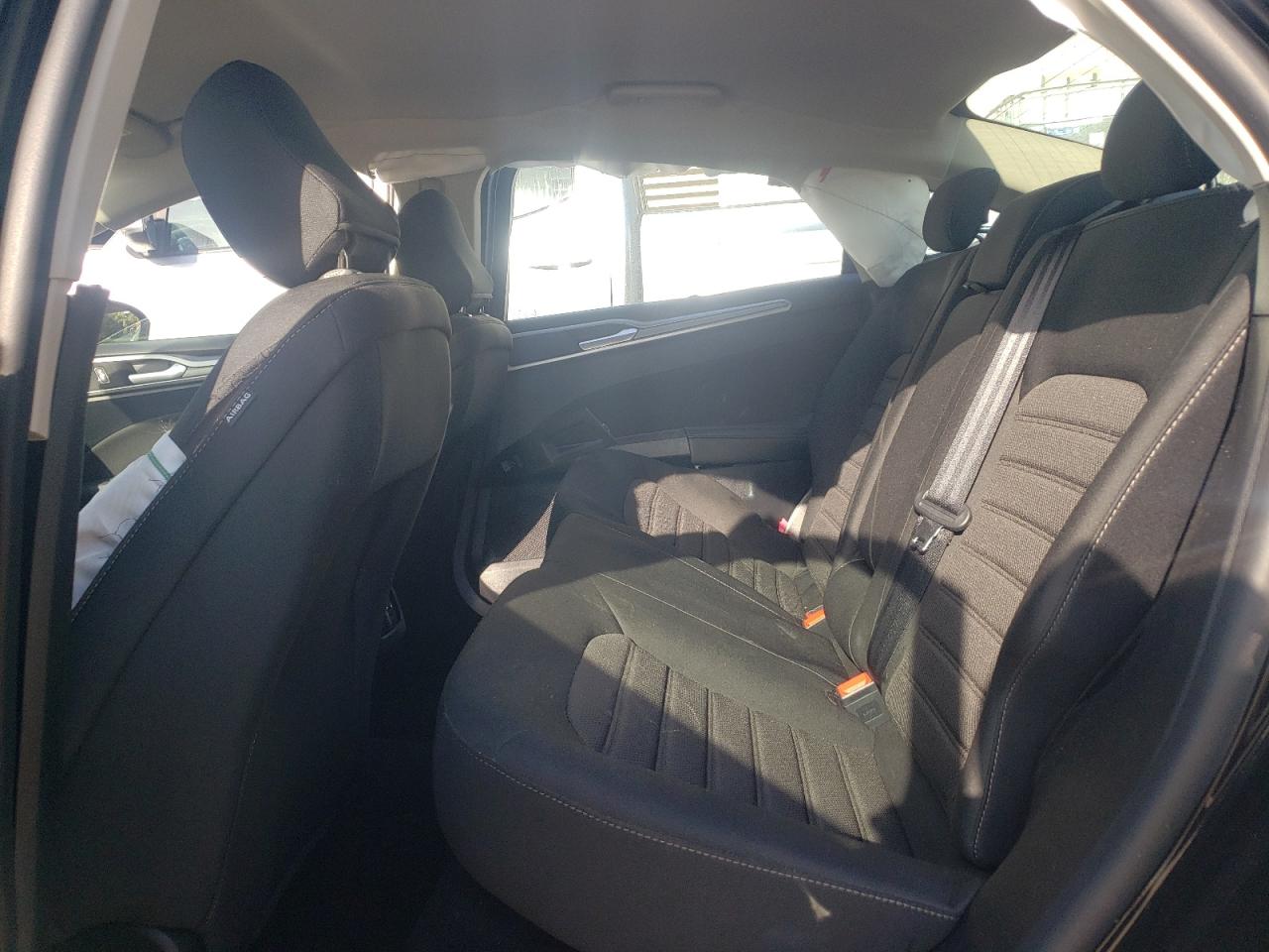 Photo 6 from auction – 2020 FORD FUSION SE with VIN 3FA6P0HD8LR124606