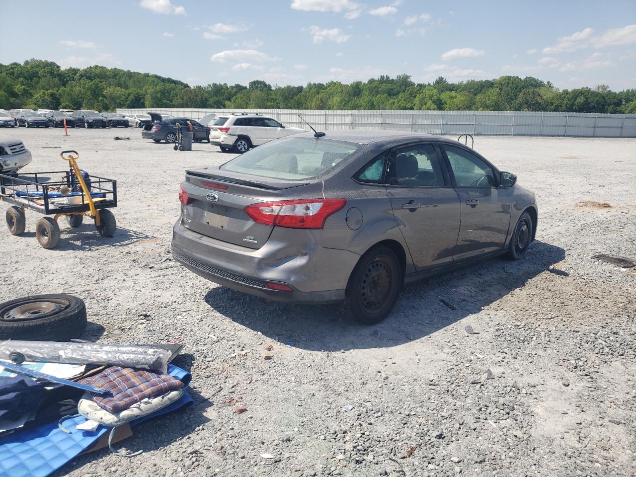 Photo 4 from auction – 2013 FORD FOCUS SE with VIN 1FADP3F29DL161237