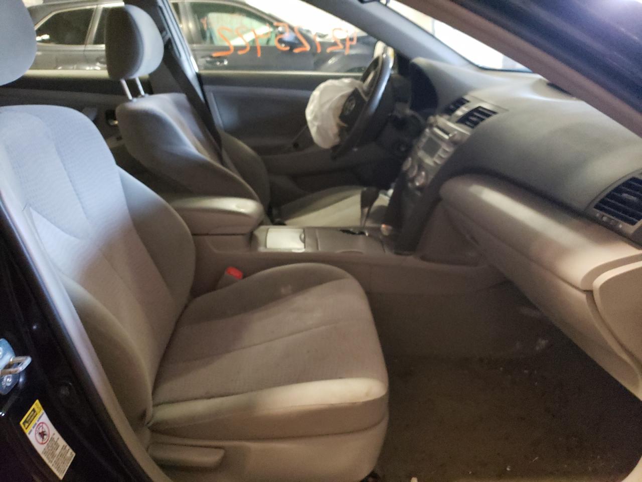 Photo 5 from auction – 2011 TOYOTA CAMRY BASE with VIN 4T4BF3EK2BR217775