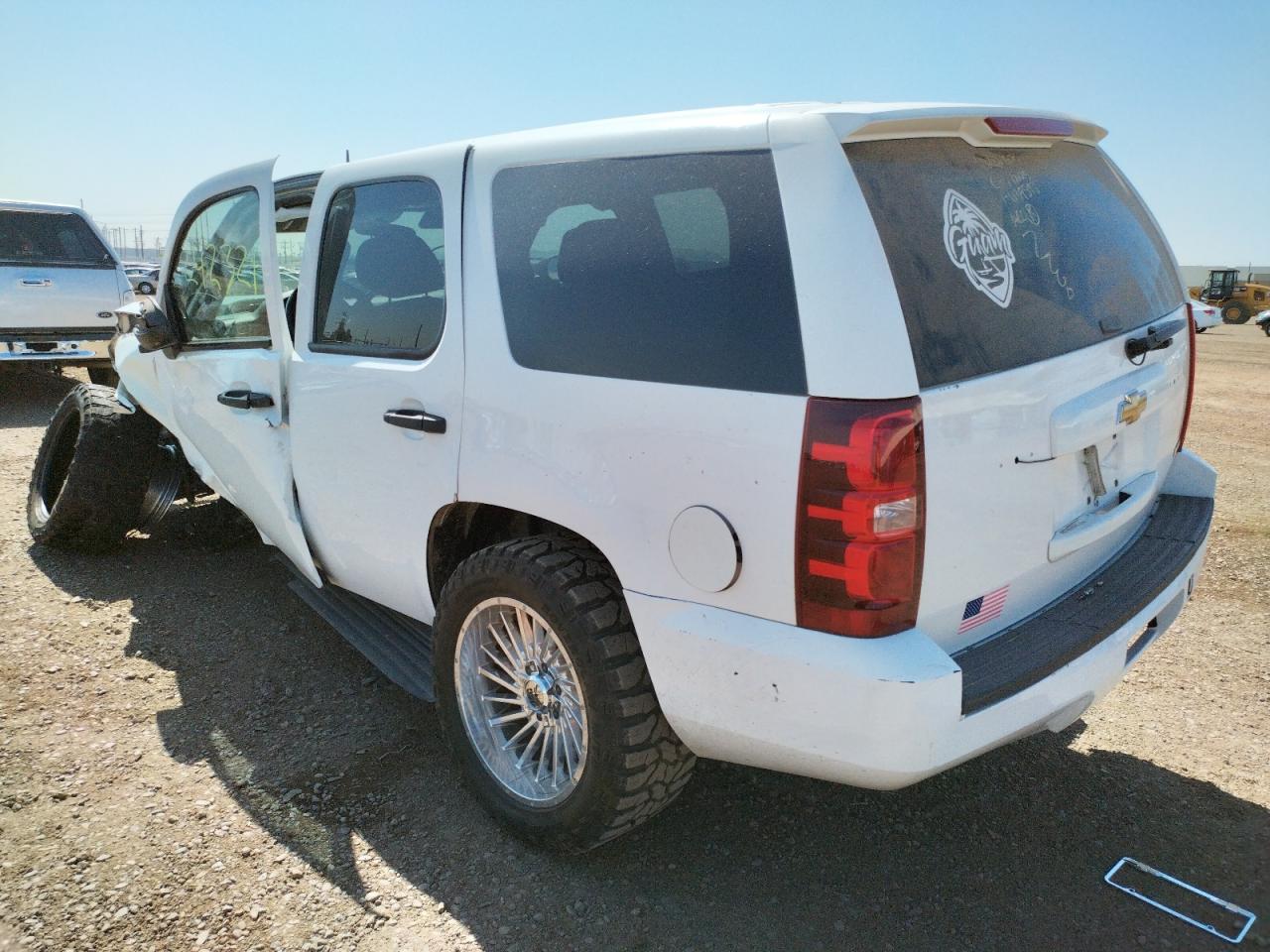 Photo 3 from auction – 2011 CHEVROLET TAHOE POLI with VIN 1GNLC2E01BR256954