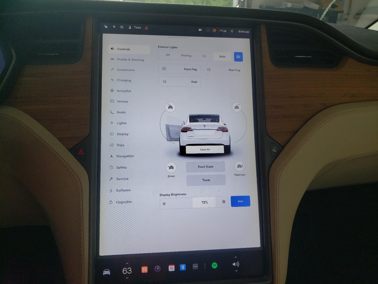Photo 9 from auction – 2018 TESLA MODEL X with VIN 5YJXCBE23JF126030