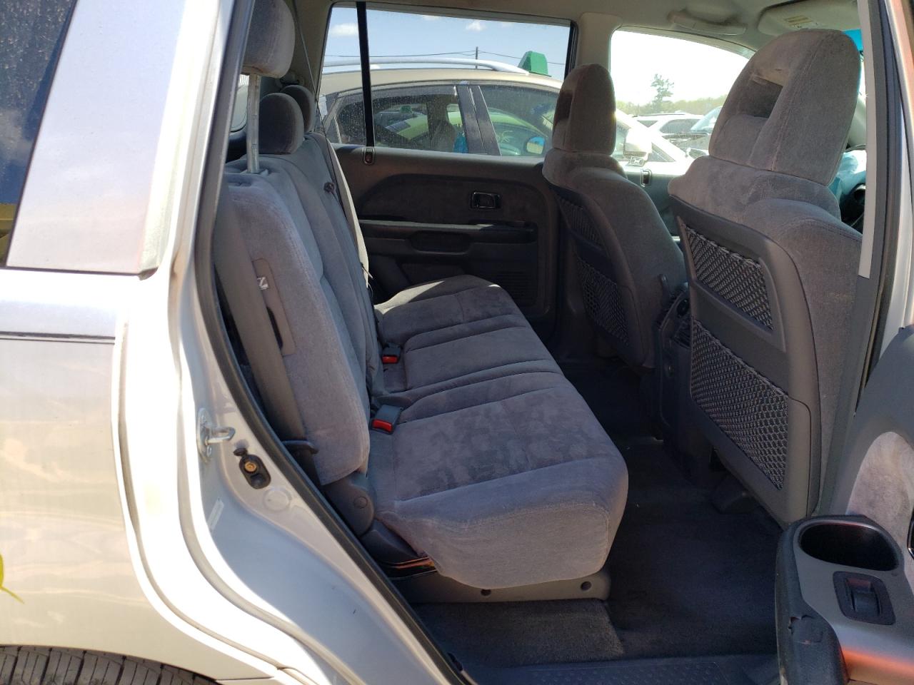 Photo 6 from auction – 2003 HONDA PILOT EX with VIN 2HKYF18433H516066