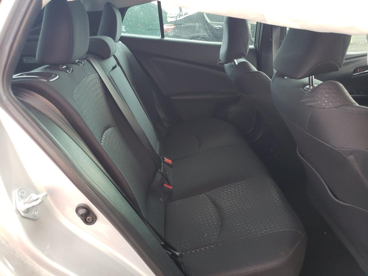 Photo 6 from auction – 2017 TOYOTA PRIUS with VIN JTDKBRFU7H3048767