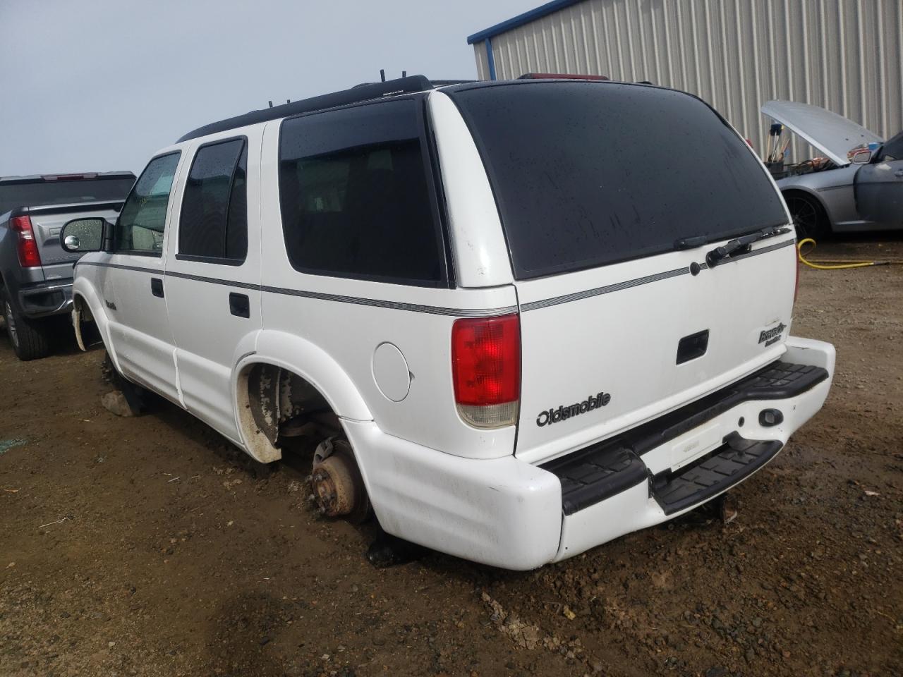 Photo 3 from auction – 2001 OLDSMOBILE BRAVADA with VIN 1GHDT13W512225867