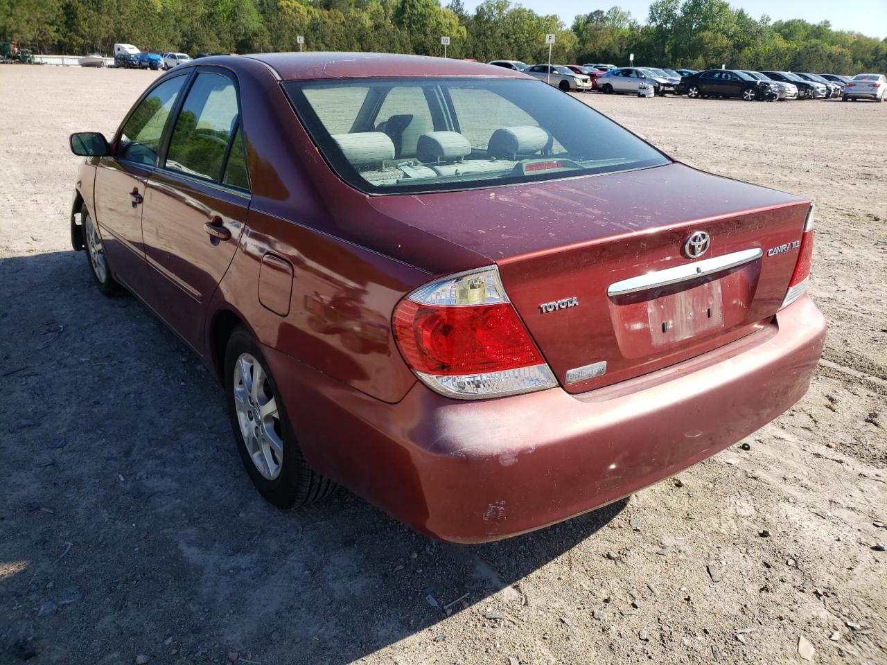 Photo 3 from auction – 2005 TOYOTA CAMRY LE with VIN 4T1BE32K35U042880