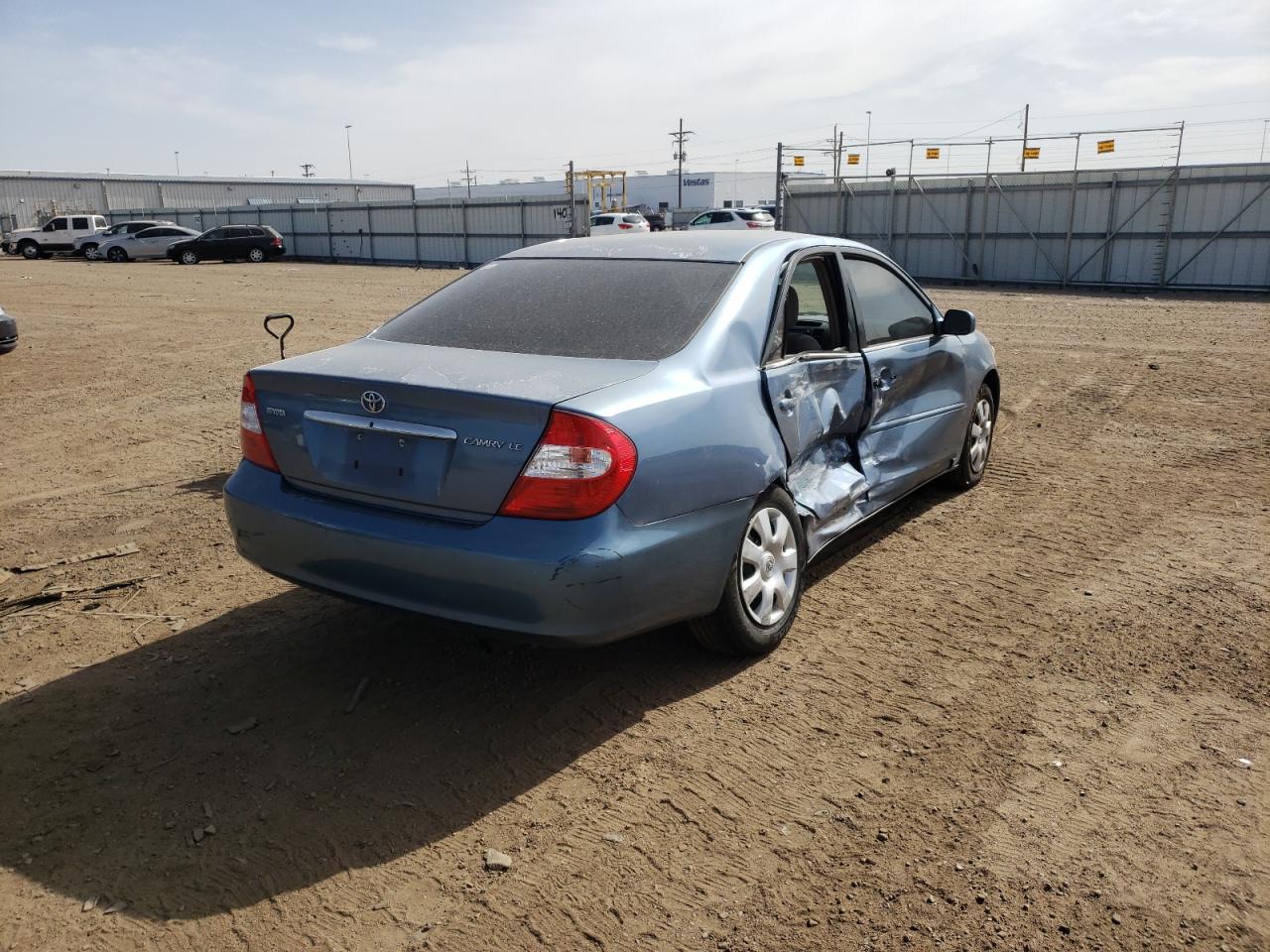 Photo 4 from auction – 2004 TOYOTA CAMRY LE with VIN 4T1BE32K84U895581