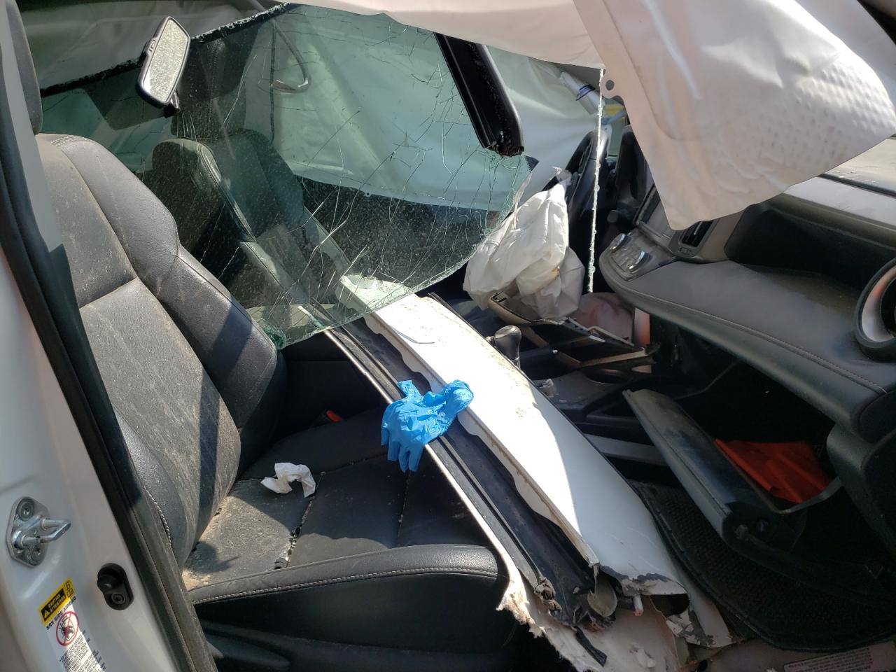 Photo 5 from auction – 2013 TOYOTA RAV4 LIMIT with VIN 2T3DFREV9DW102052