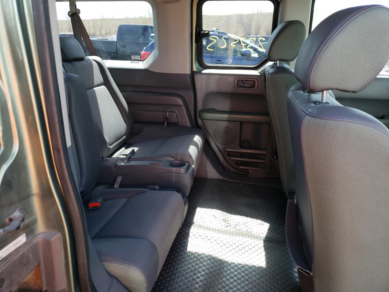 Photo 6 from auction – 2003 HONDA ELEMENT EX with VIN 5J6YH27693L047669