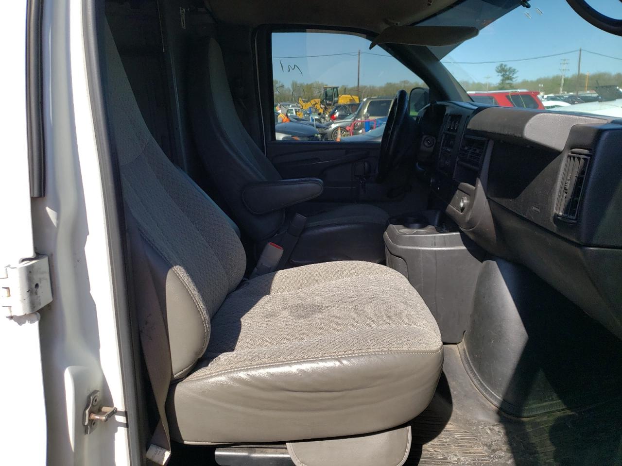 Photo 5 from auction – 2010 CHEVROLET EXPRESS G3 with VIN 1GC2GTBG8A1166066