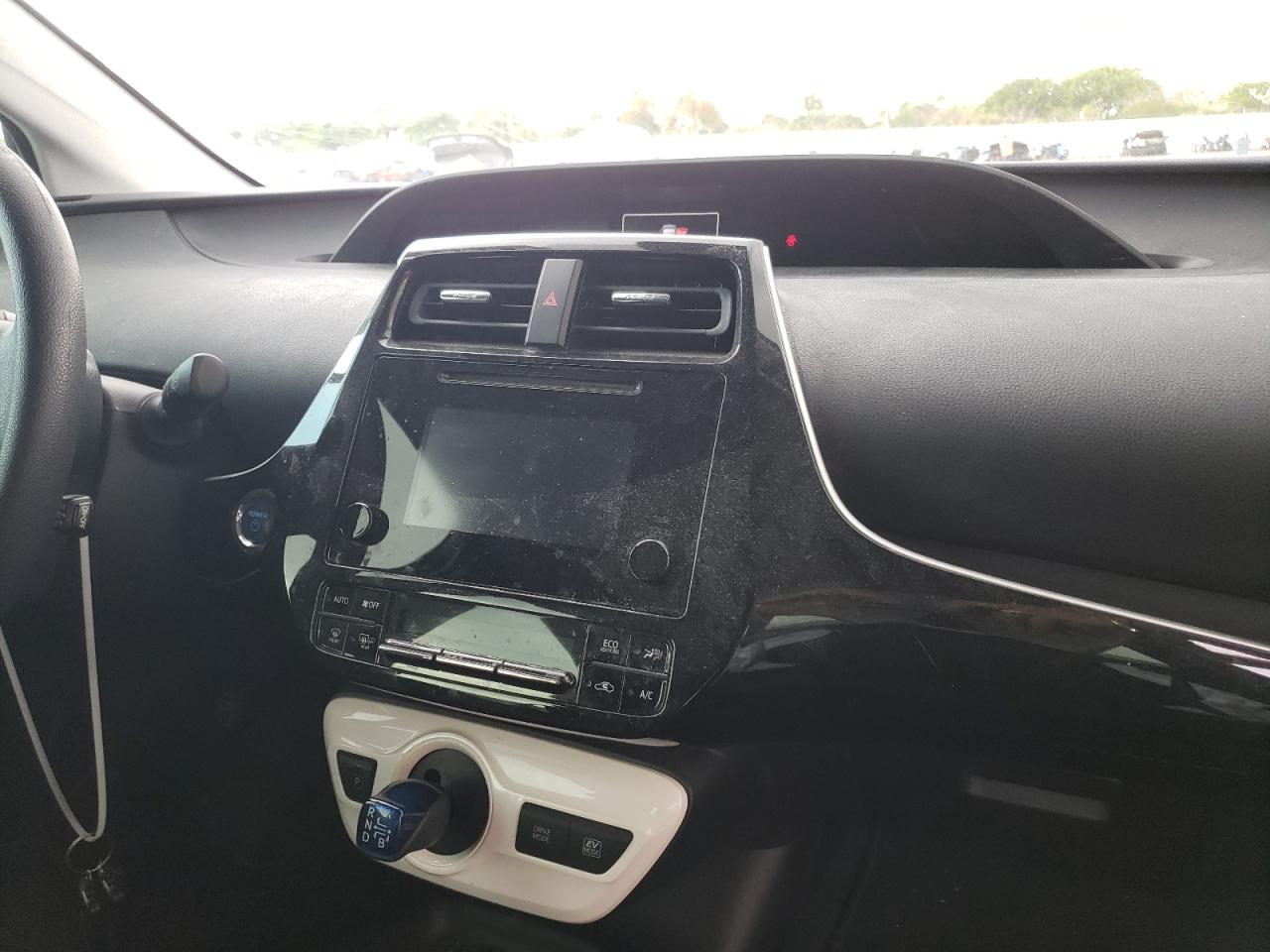 Photo 9 from auction – 2017 TOYOTA PRIUS with VIN JTDKBRFU7H3048767