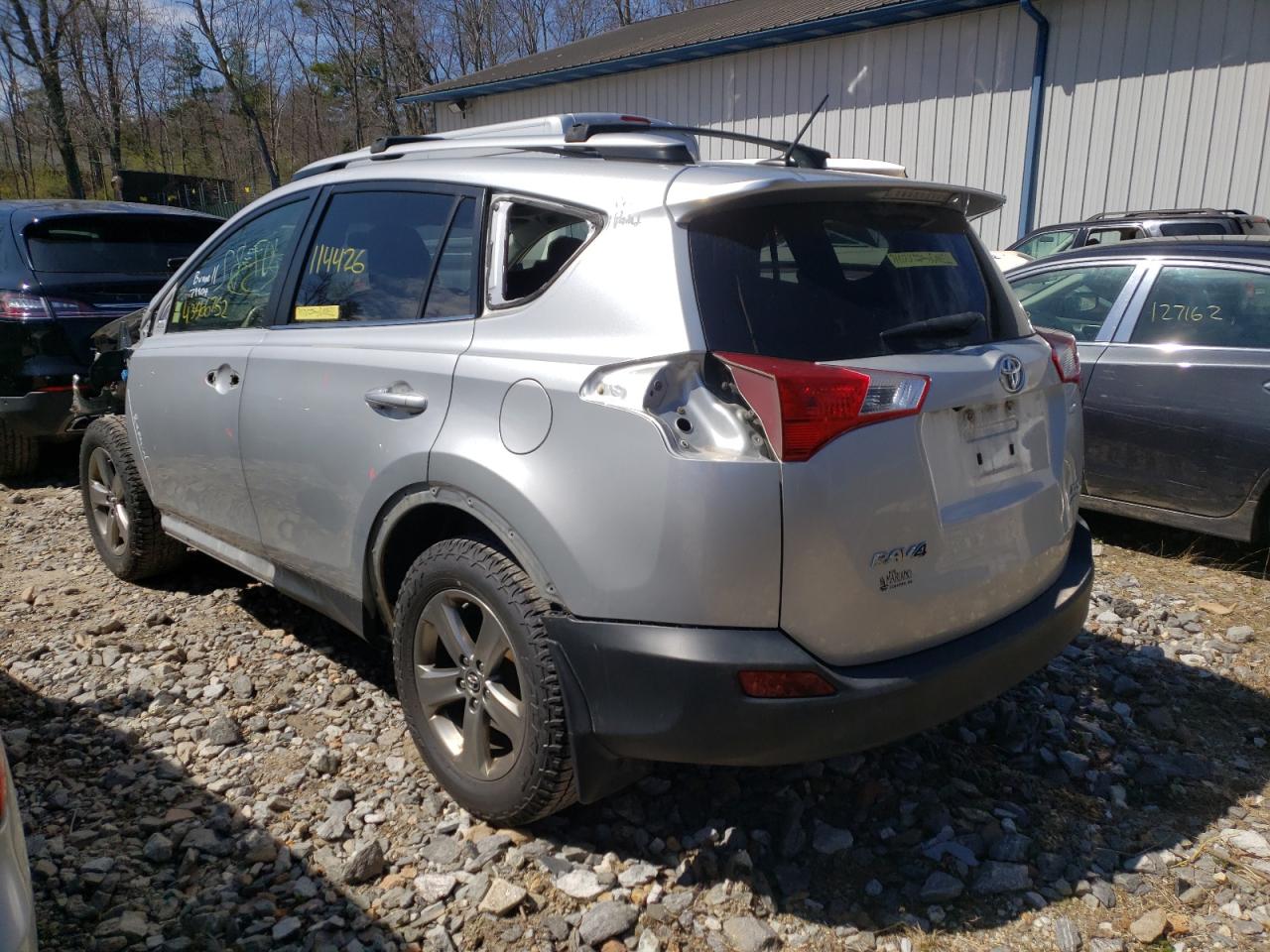 Photo 3 from auction – 2015 TOYOTA RAV4 XLE with VIN JTMRFREVXFD151508