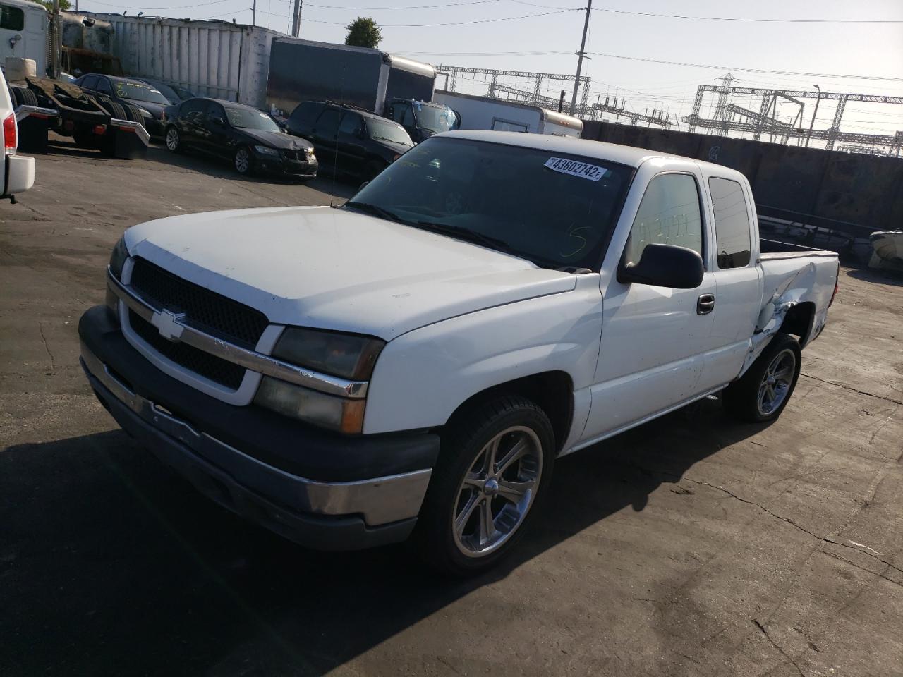 Photo 2 from auction – 2004 CHEVROLET SILVERADO with VIN 2GCEC19V841196913