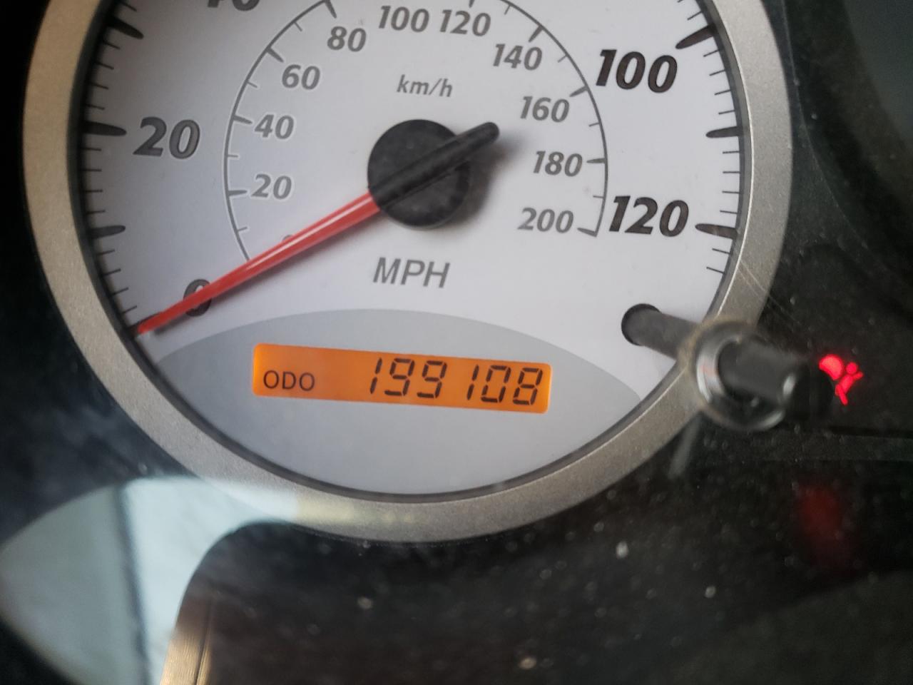 Photo 8 from auction – 2005 TOYOTA RAV4 with VIN JTEHD20V356045917