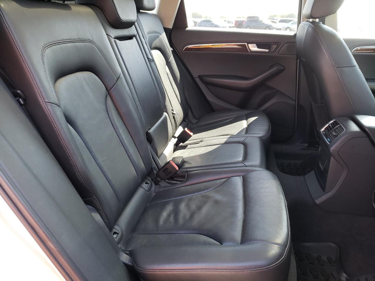 Photo 6 from auction – 2011 AUDI Q5 PREMIUM with VIN WA1LFAFP4BA022886