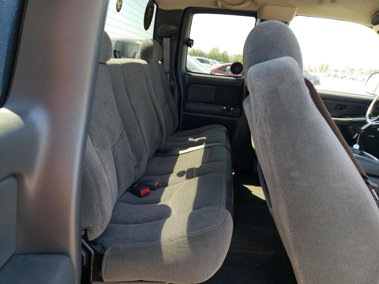 Photo 6 from auction – 2004 CHEVROLET SILVERADO with VIN 1GCEK19TX4E207894