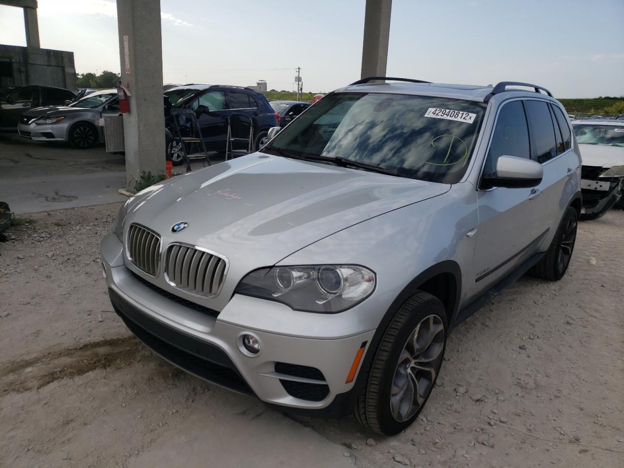 Photo 2 from auction – 2013 BMW X5 XDRIVE3 with VIN 5UXZV4C55D0B10170