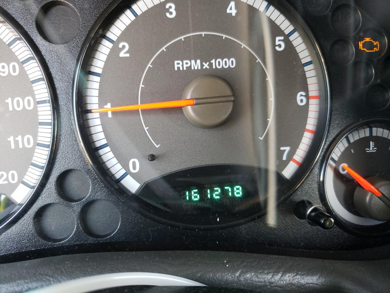 Photo 8 from auction – 2006 JEEP LIBERTY SP with VIN 1J4GL48K76W204376