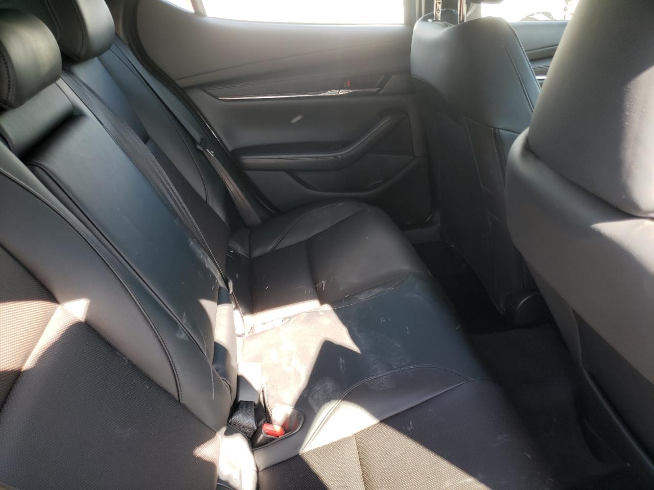 Photo 6 from auction – 2021 MAZDA 3 PREMIUM with VIN JM1BPBNY9M1400136