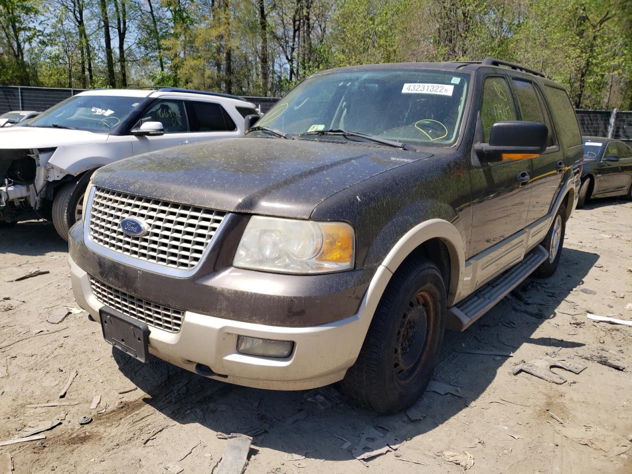 Photo 2 from auction – 2005 FORD EXPEDITION with VIN 1FMFU185X5LA88657