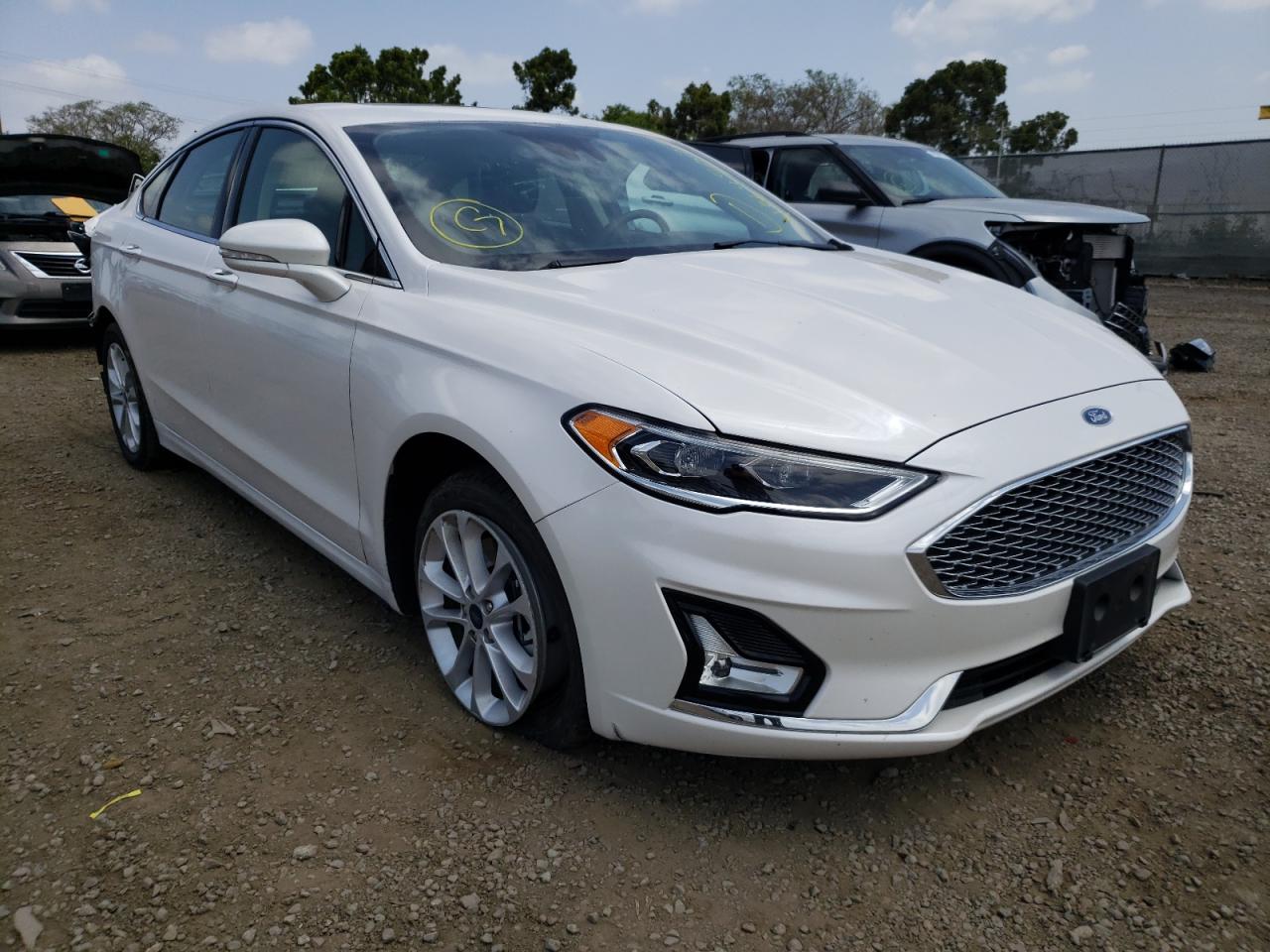FORD FUSION TIT 2020 with VIN 3FA6P0SU5LR223571 - Photo from auction