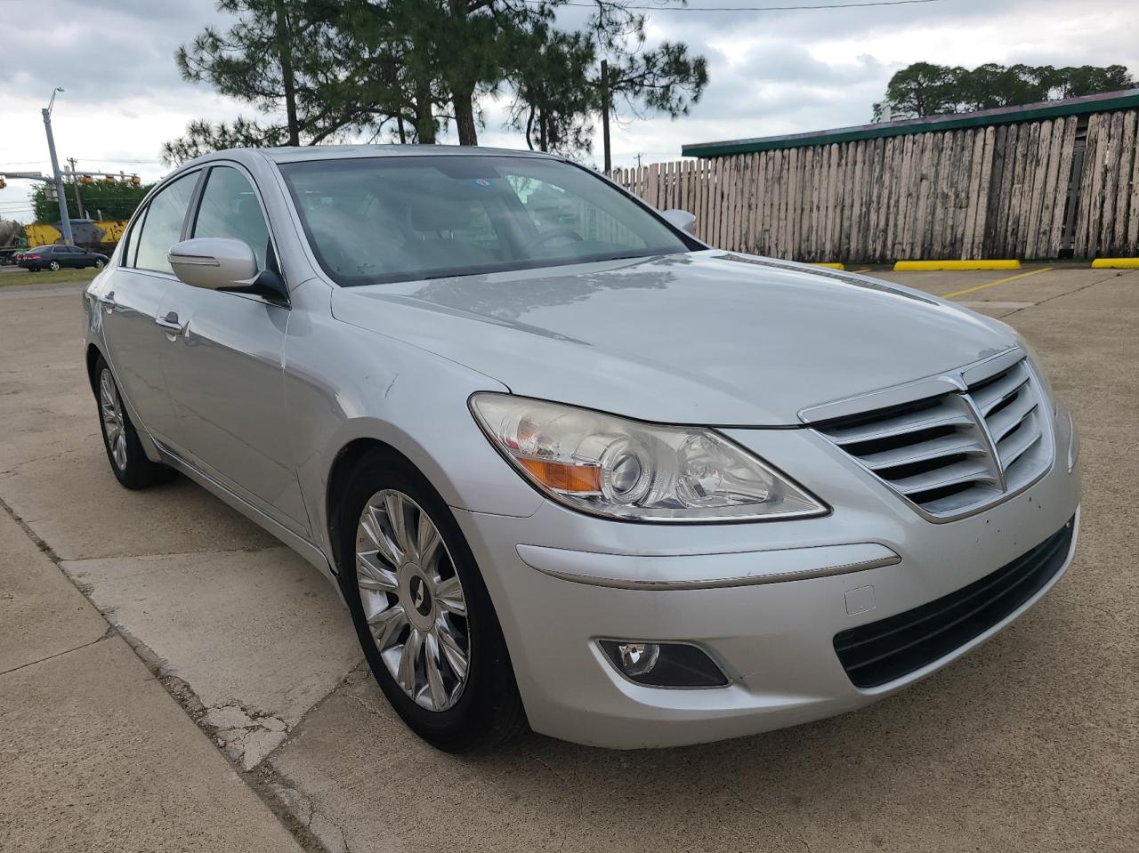 HYUNDAI GENESIS 3. 2011 with VIN KMHGC4DE5BU126767 - Photo from auction