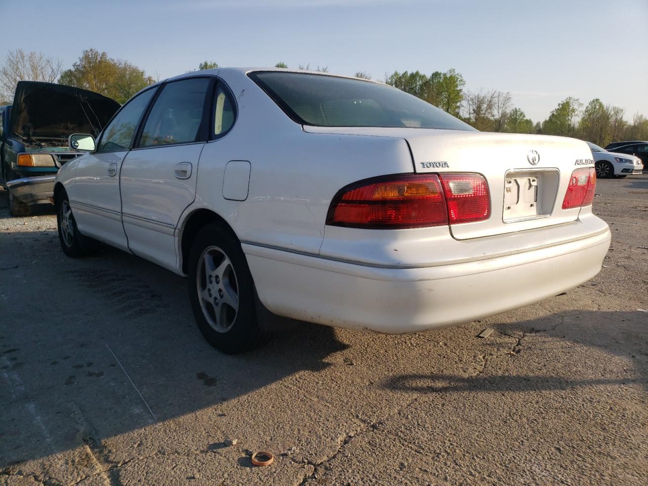 Photo 3 from auction – 1998 TOYOTA AVALON XL with VIN 4T1BF18B3WU256245