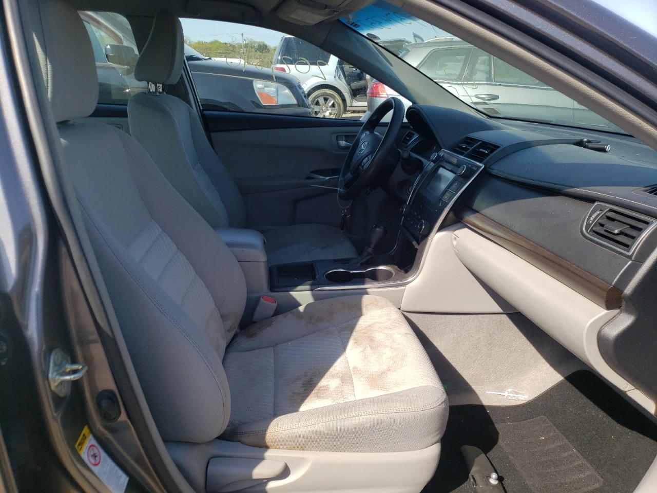 Photo 5 from auction – 2017 TOYOTA CAMRY LE with VIN 4T1BF1FK6HU698720