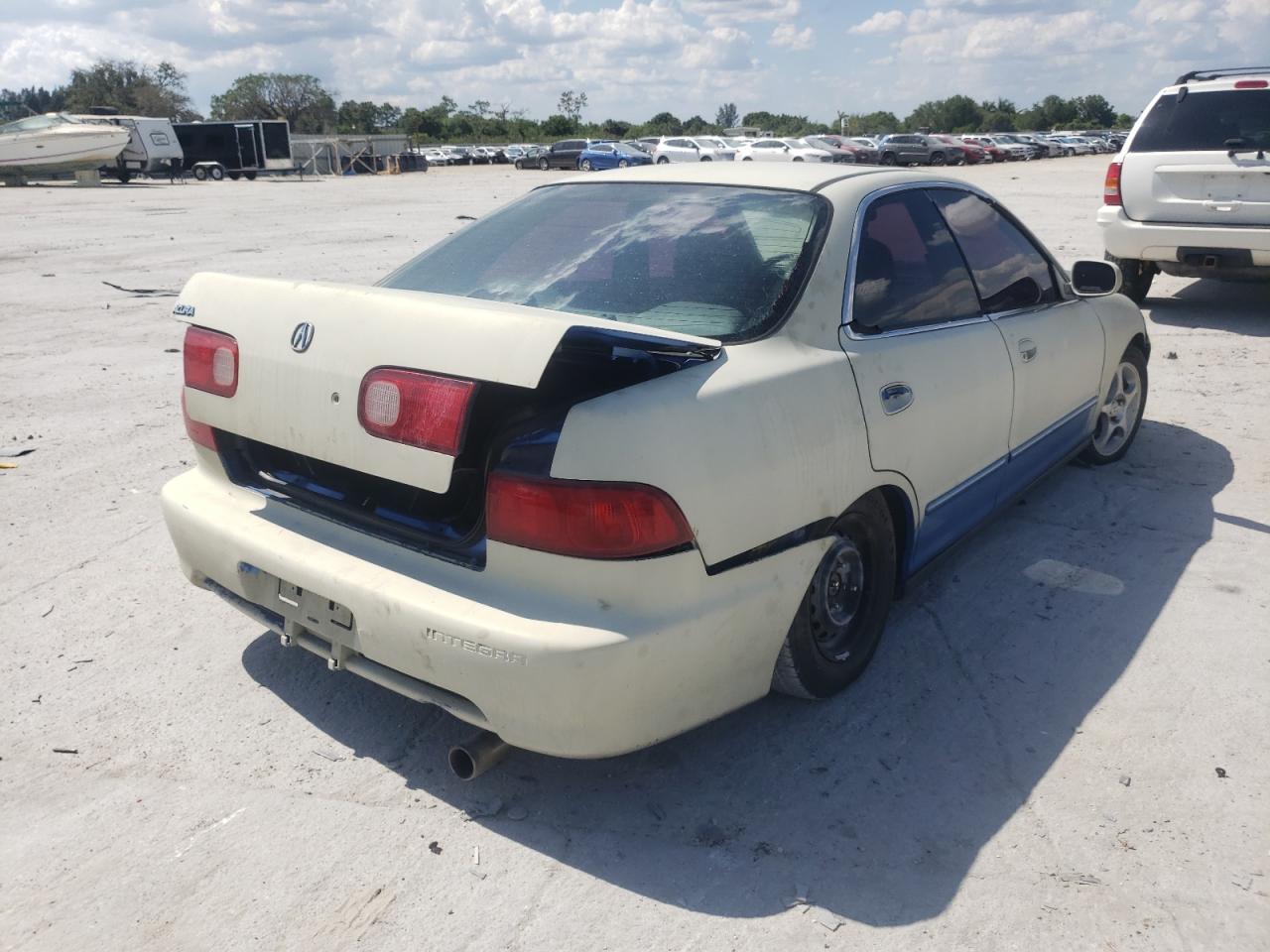 Photo 4 from auction – 2000 ACURA INTEGRA GS with VIN JH4DB7662YS002671