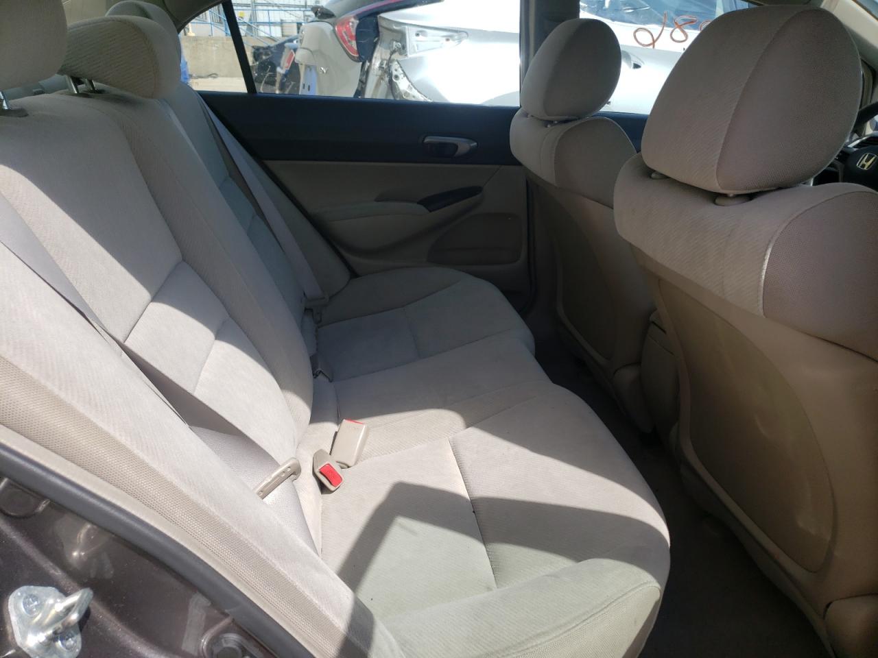 Photo 6 from auction – 2010 HONDA CIVIC LX with VIN 19XFA1F5XAE082425