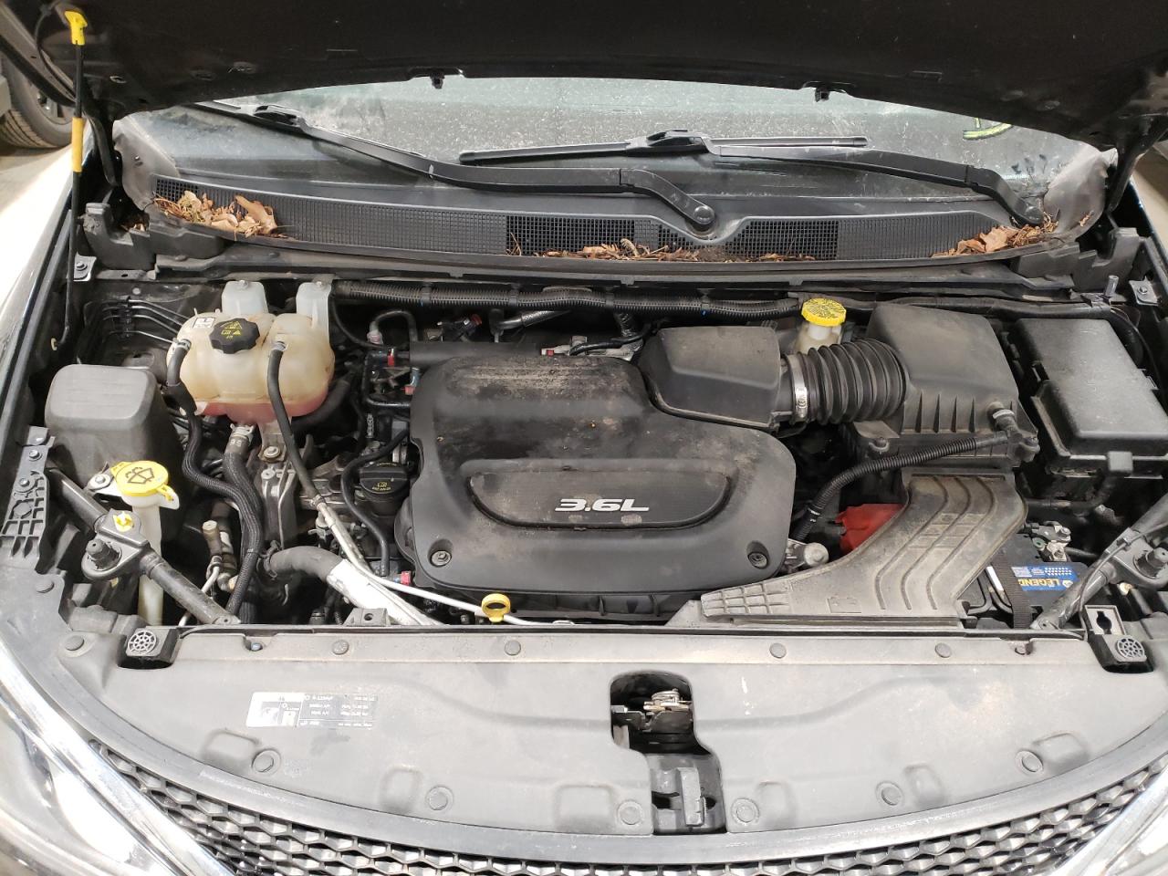 Photo 7 from auction – 2017 CHRYSLER PACIFICA T with VIN 2C4RC1EGXHR584774