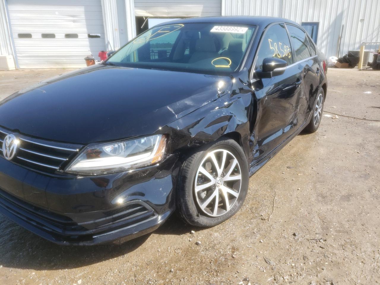 Photo 9 from auction – 2017 VOLKSWAGEN JETTA SE with VIN 3VWDB7AJ5HM358857
