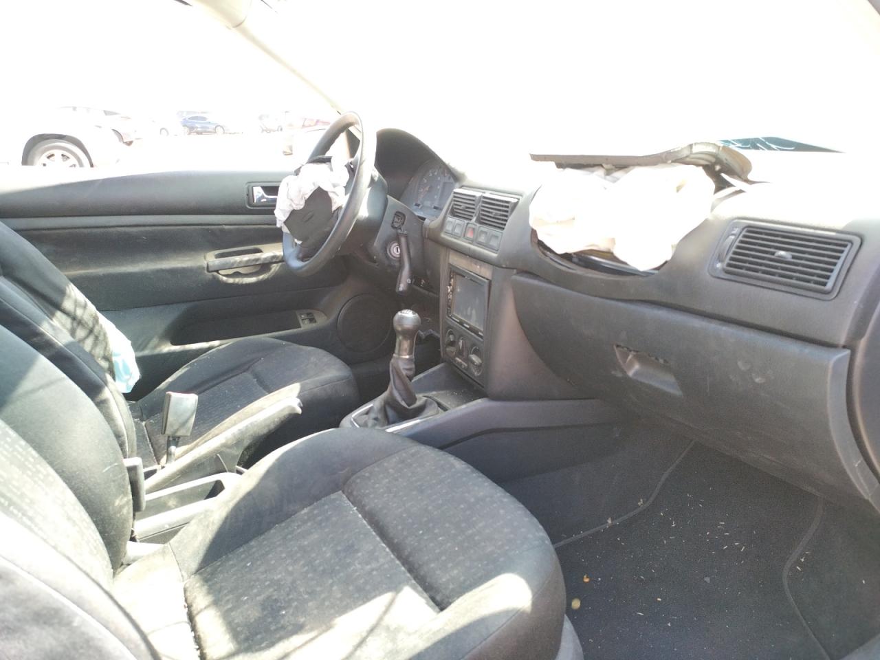 Photo 5 from auction – 2003 VOLKSWAGEN GOLF GL with VIN 9BWBK61J034018014
