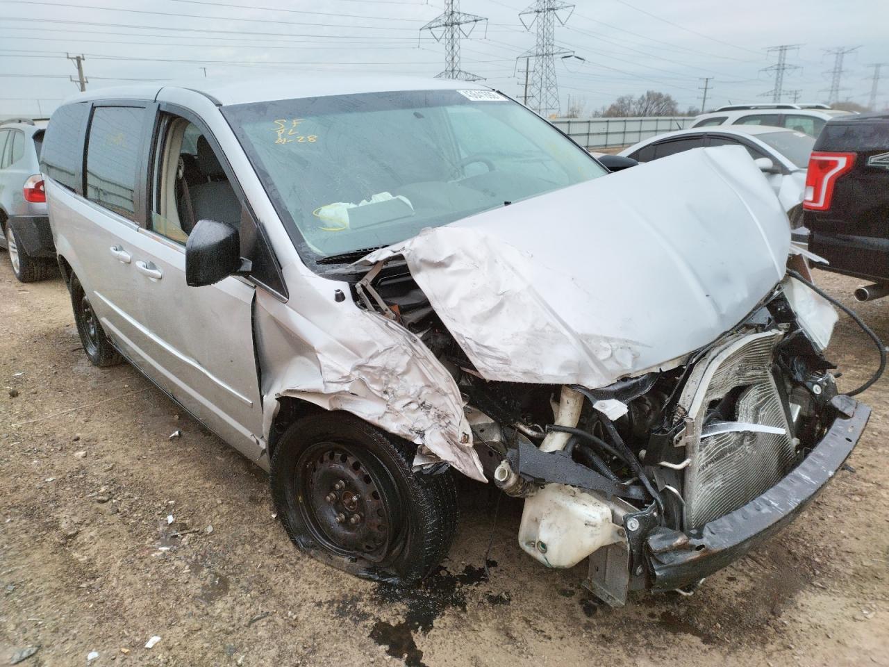CHRYSLER TOWN & COU 2010 with VIN 2A4RR4DE7AR215175 - Photo from auction