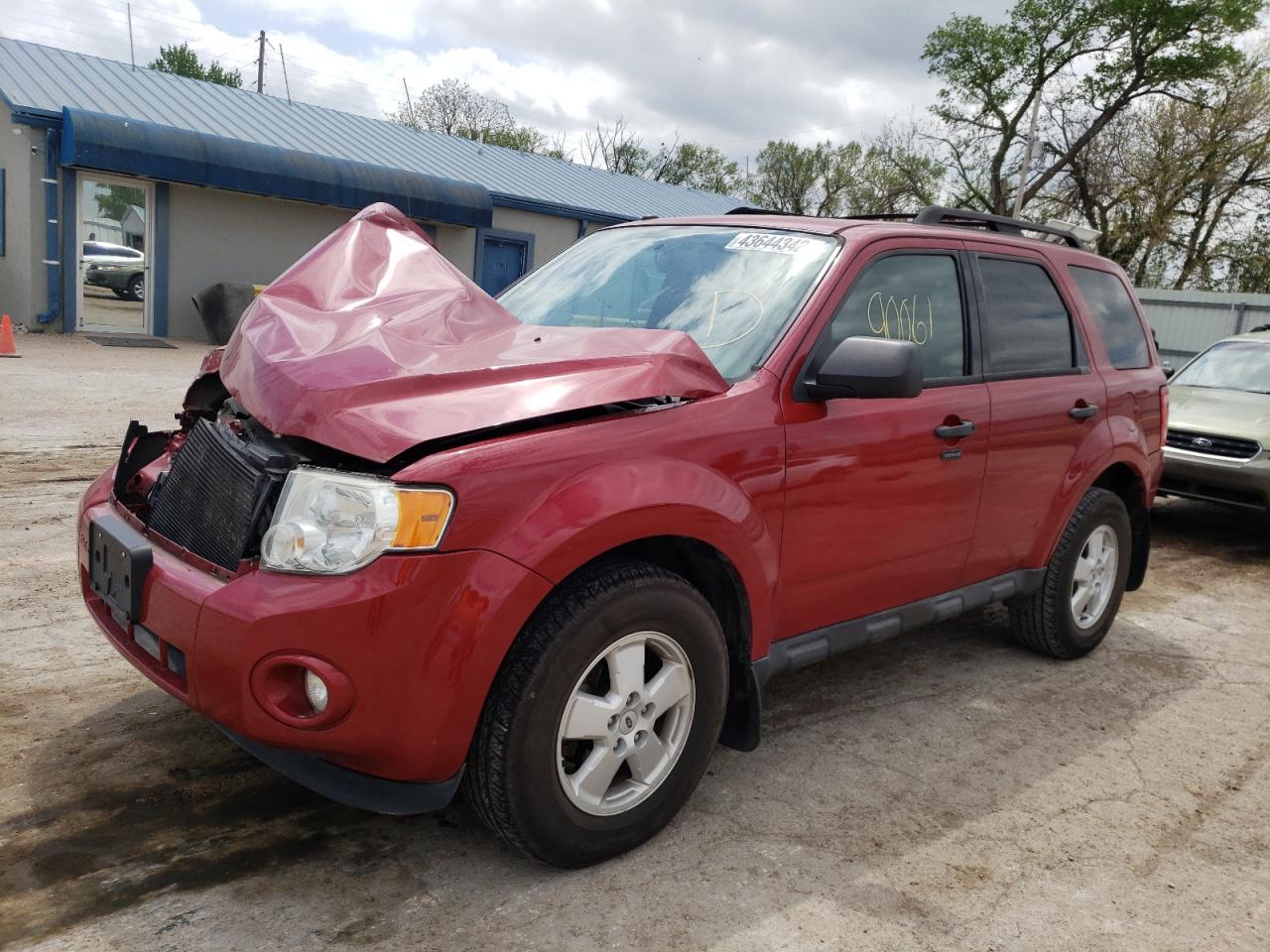 Photo 2 from auction – 2011 FORD ESCAPE XLT with VIN 1FMCU9DGXBKB71404