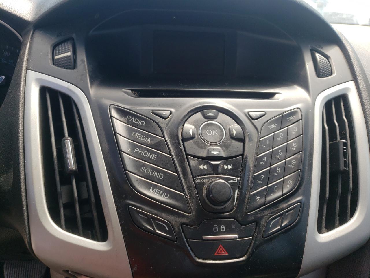 Photo 9 from auction – 2014 FORD FOCUS SE with VIN 1FADP3F29EL324678