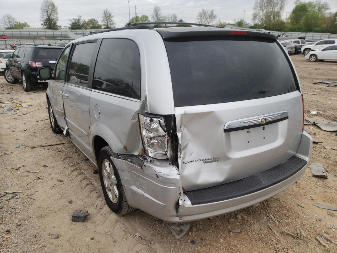 Photo 3 from auction – 2008 CHRYSLER TOWN & COU with VIN 2A8HR54P18R735240
