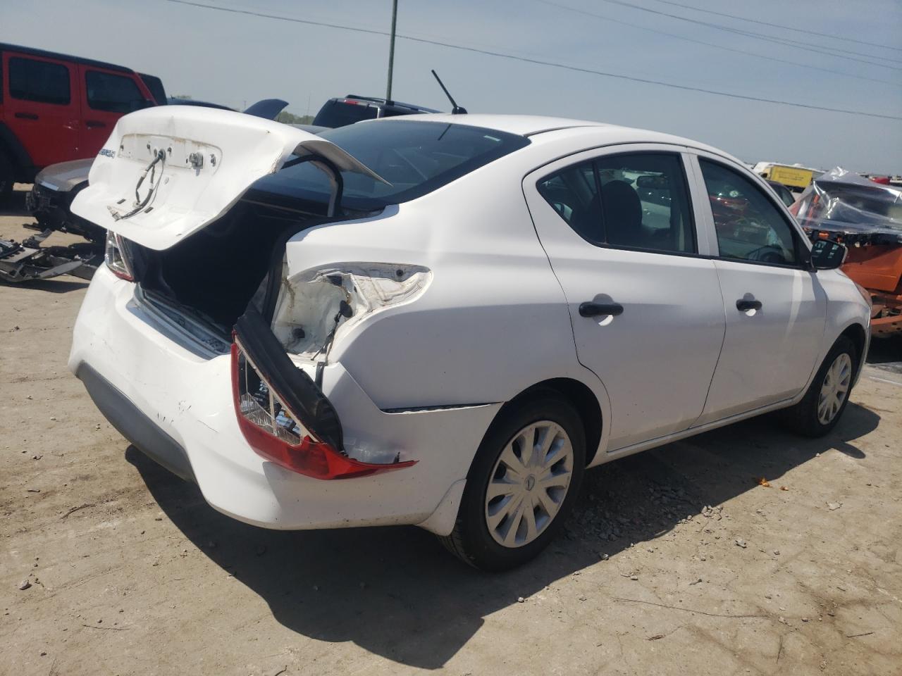 Photo 4 from auction – 2017 NISSAN VERSA S with VIN 3N1CN7AP3HL817533