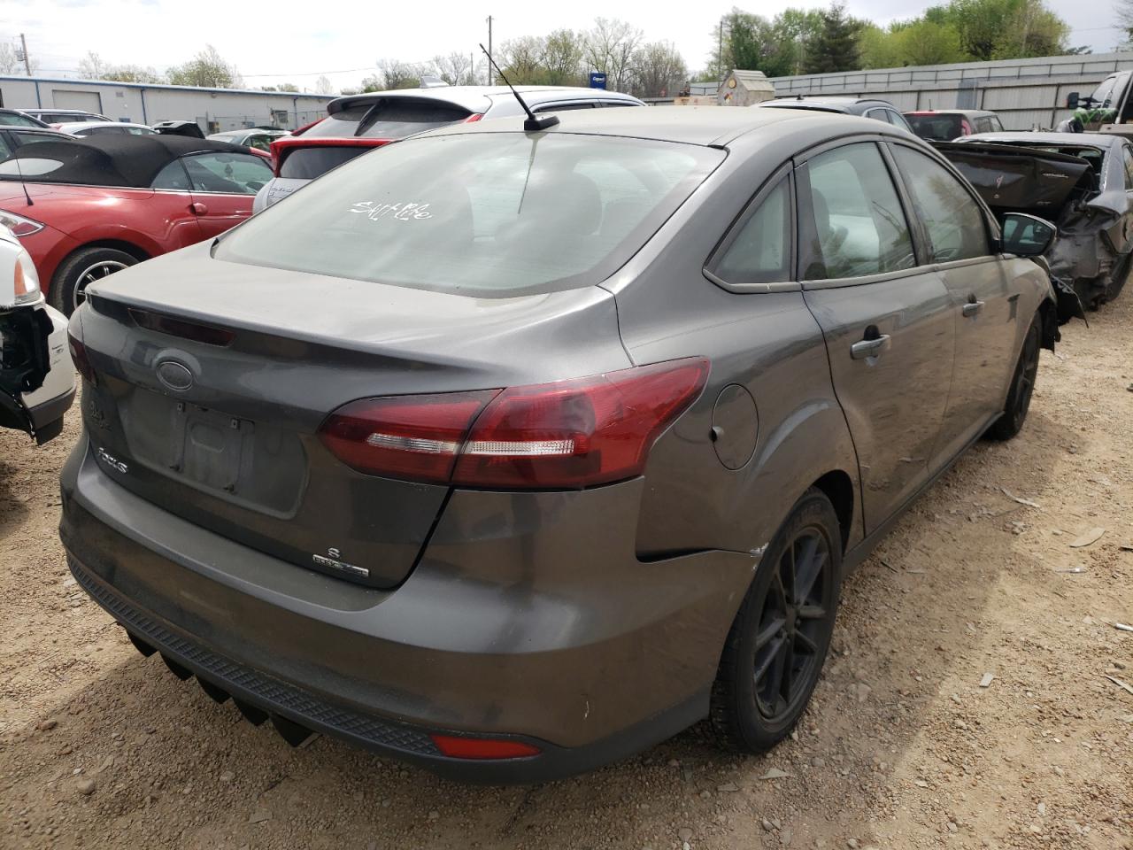 Photo 4 from auction – 2015 FORD FOCUS SE with VIN 1FADP3F2XFL385118