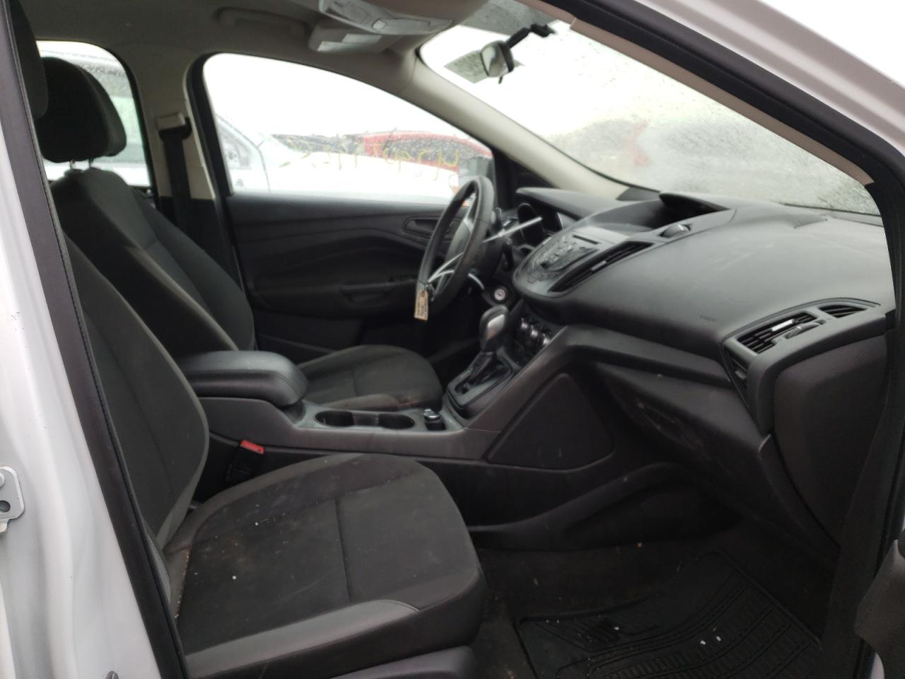 Photo 5 from auction – 2013 FORD ESCAPE S with VIN 1FMCU0F70DUA20149