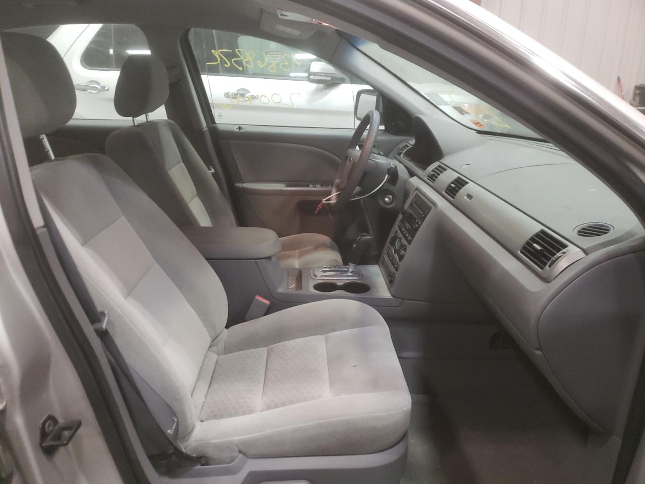 Photo 5 from auction – 2006 FORD FIVE HUNDR with VIN 1FAFP231X6G103552