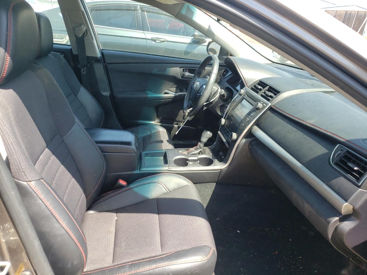 Photo 5 from auction – 2017 TOYOTA CAMRY LE with VIN 4T1BF1FK6HU780236