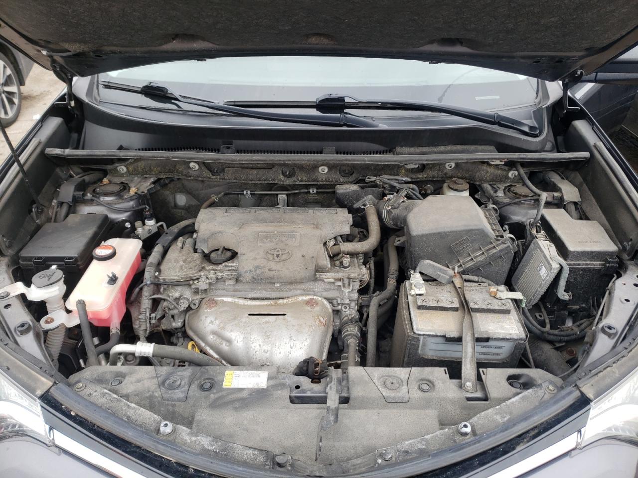 Photo 7 from auction – 2016 TOYOTA RAV4 LE with VIN JTMBFREV8GJ062704