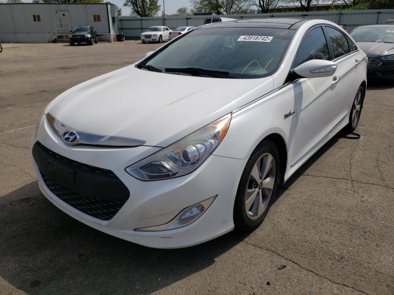 Photo 2 from auction – 2012 HYUNDAI SONATA HYB with VIN KMHEC4A4XCA024483