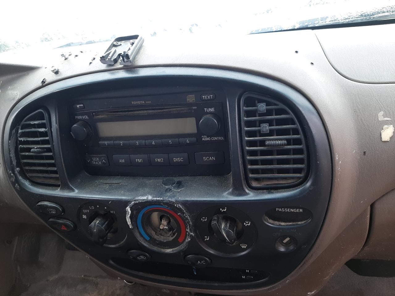 Photo 9 from auction – 2004 TOYOTA TUNDRA with VIN 5TBJN32124S441329