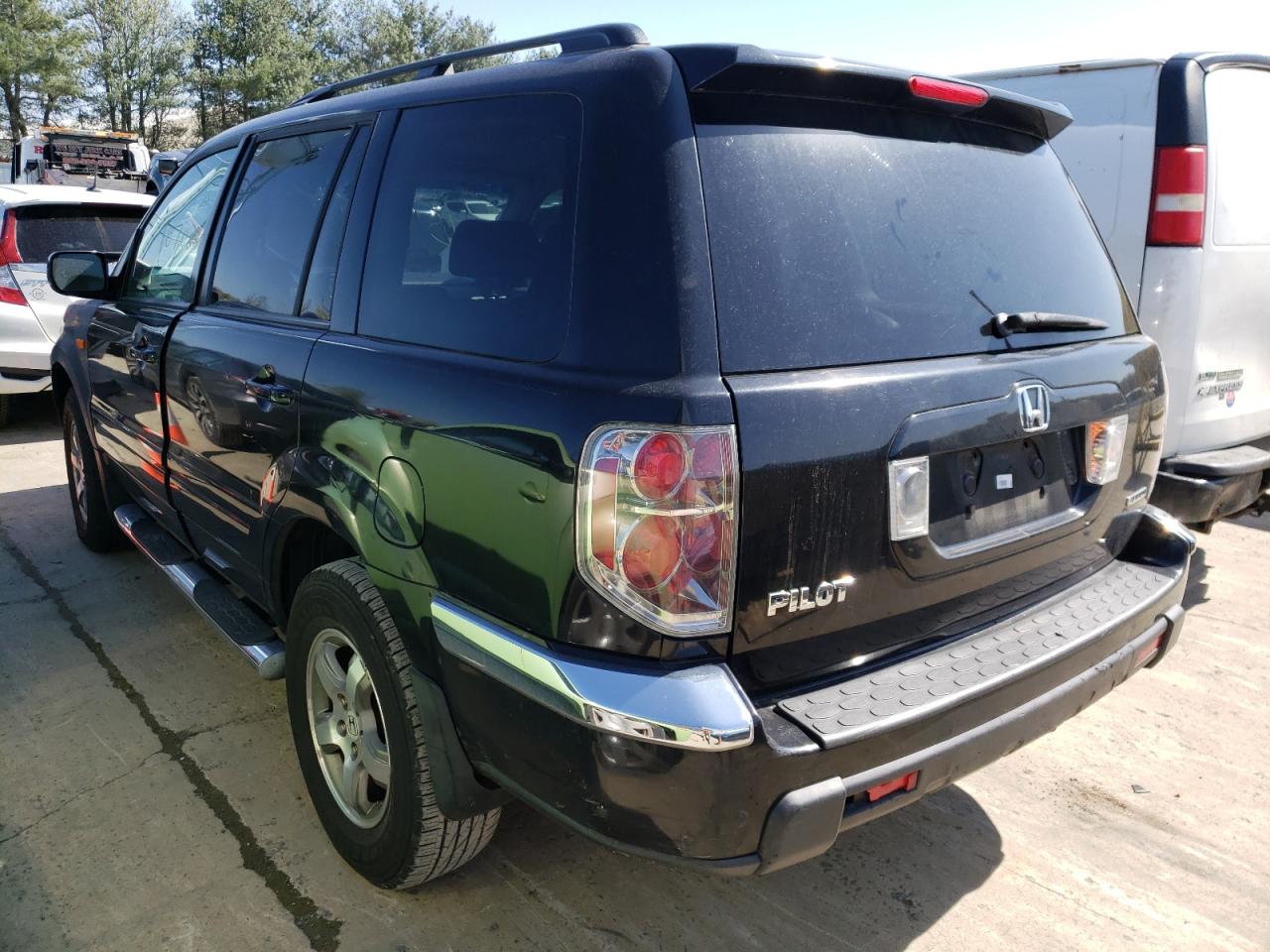 Photo 3 from auction – 2008 HONDA PILOT EXL with VIN 5FNYF18578B001876