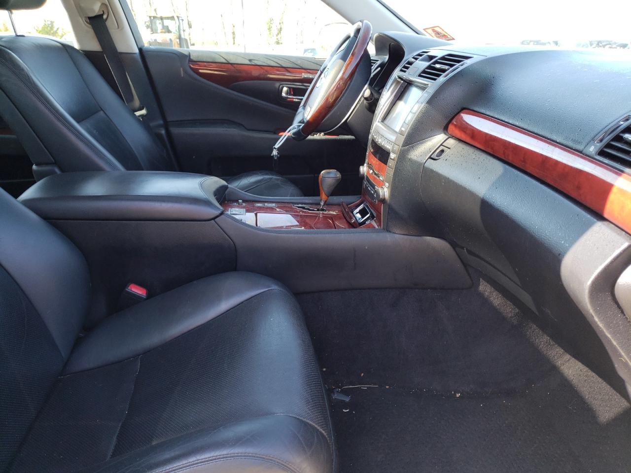 Photo 5 from auction – 2008 LEXUS LS 460 with VIN JTHBL46F585058878