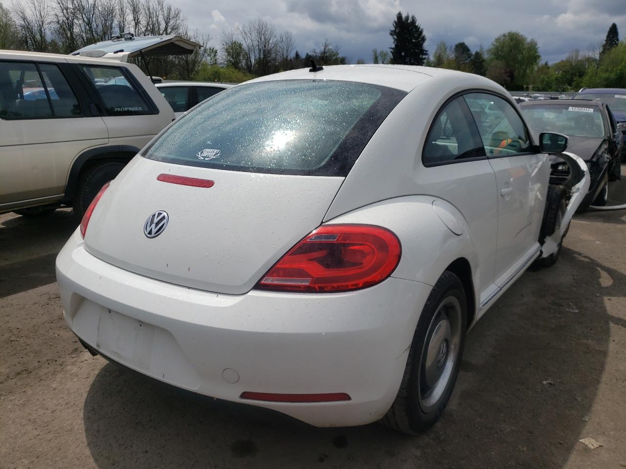 Photo 4 from auction – 2012 VOLKSWAGEN BEETLE with VIN 3VWJP7ATXCM640538