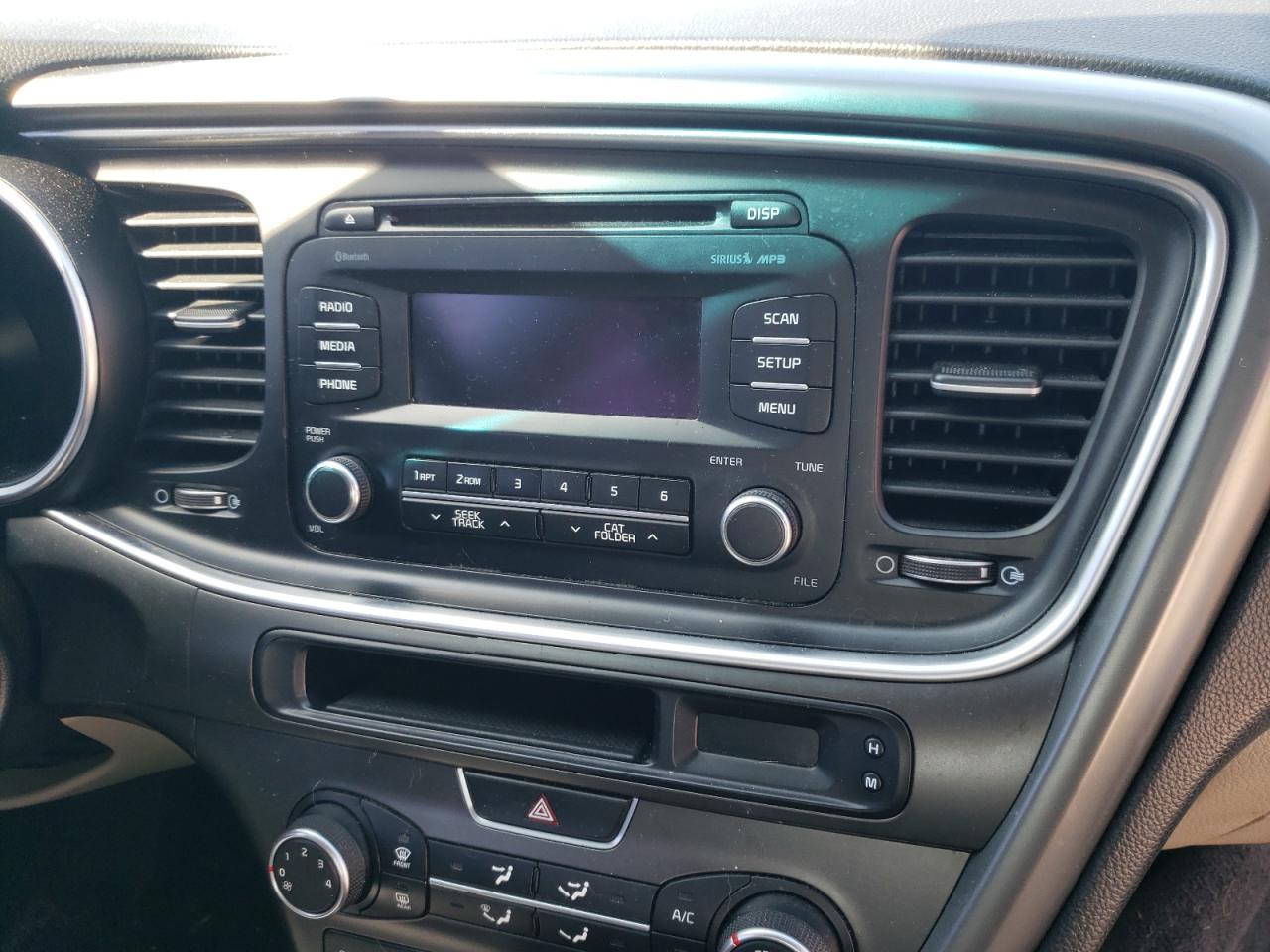 Photo 9 from auction – 2015 KIA OPTIMA LX with VIN 5XXGM4A75FG420429