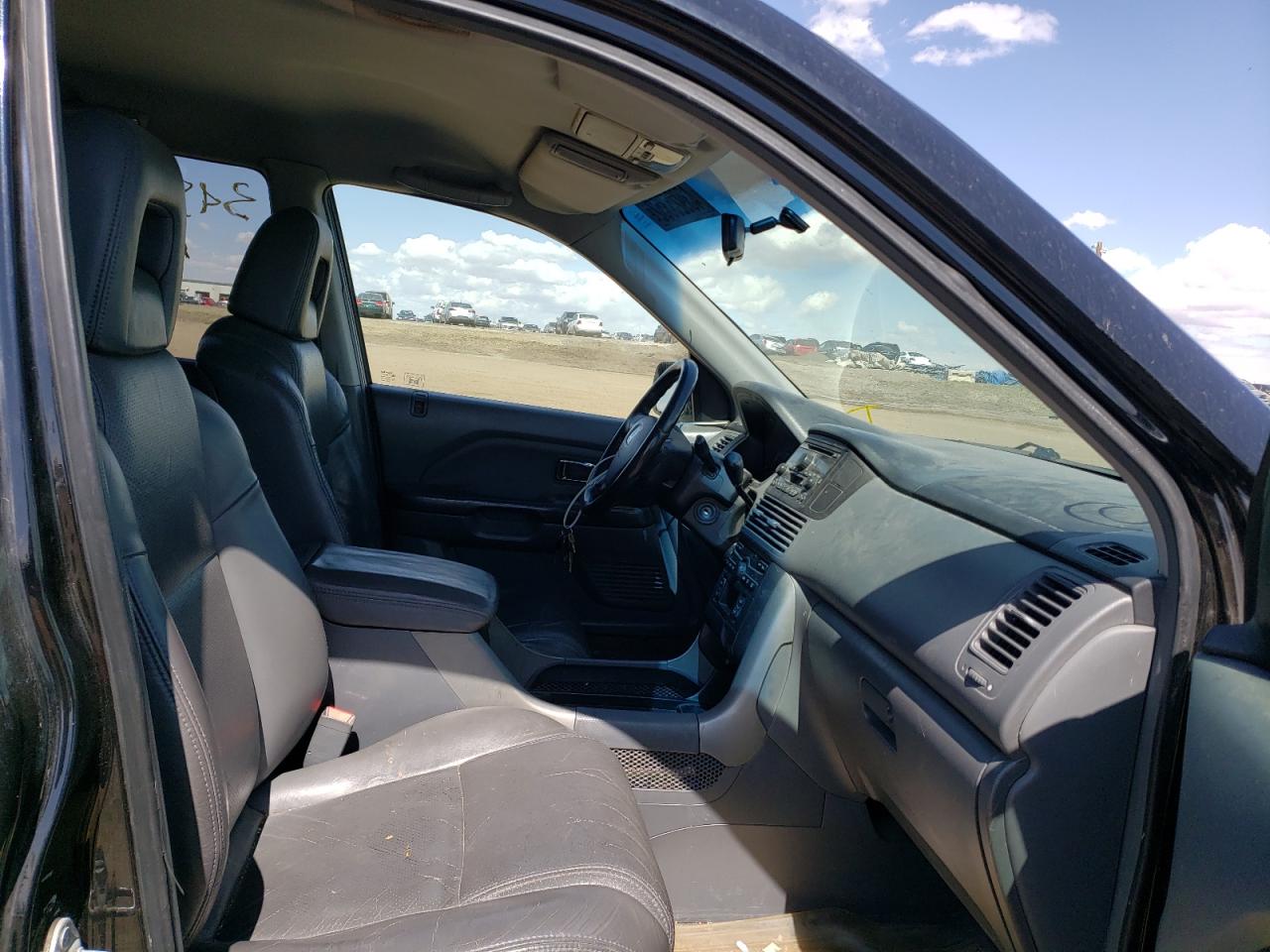 Photo 5 from auction – 2004 HONDA PILOT EXL with VIN 2HKYF18514H002081